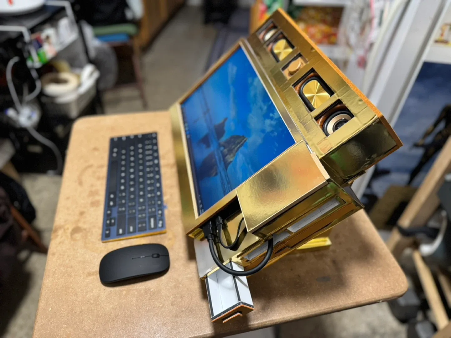 Custom Gold Desktop PC with Keyboard & Mouse image indicator(2)