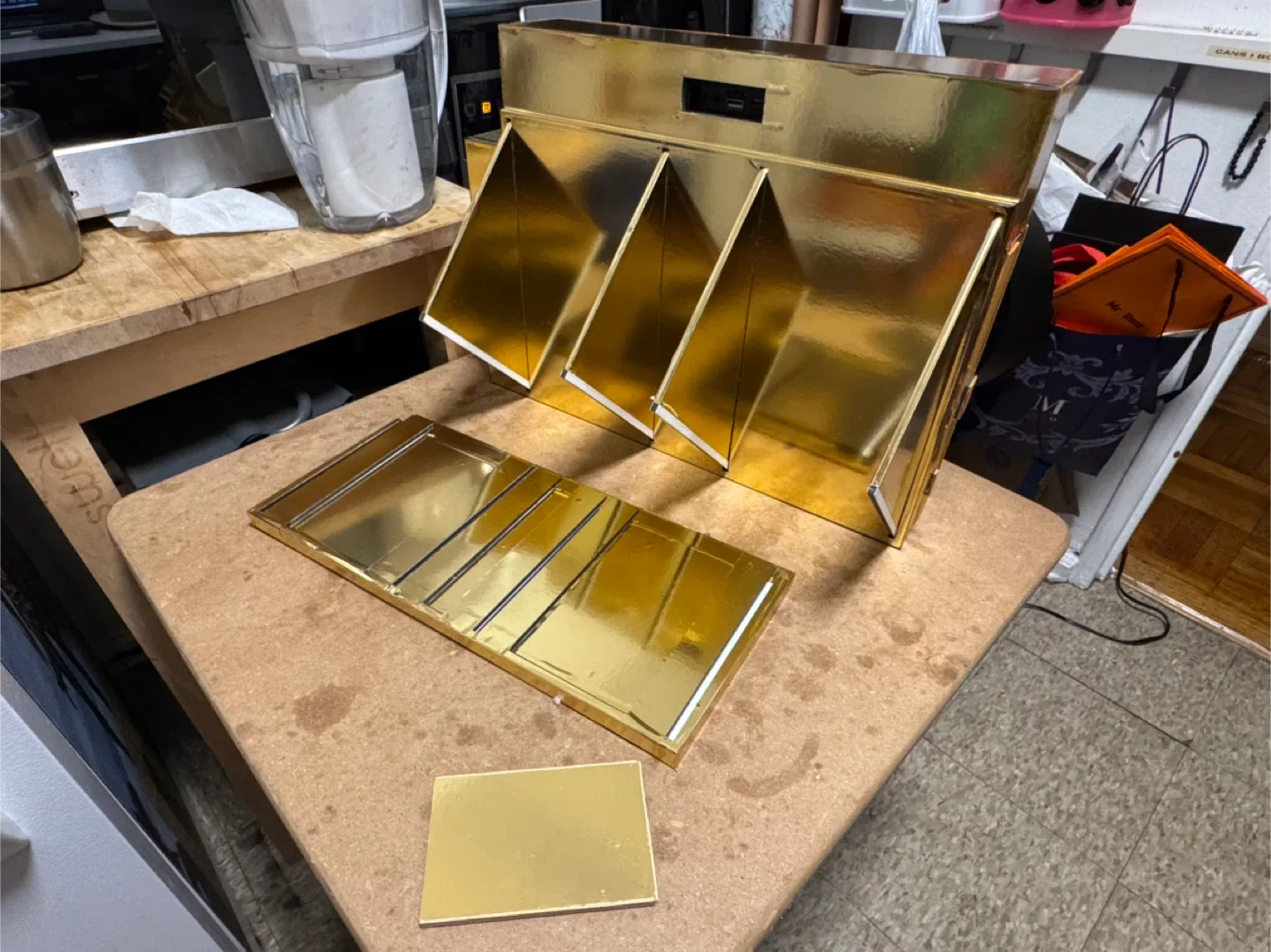 Custom Gold Desktop PC with Keyboard & Mouse image indicator(6)