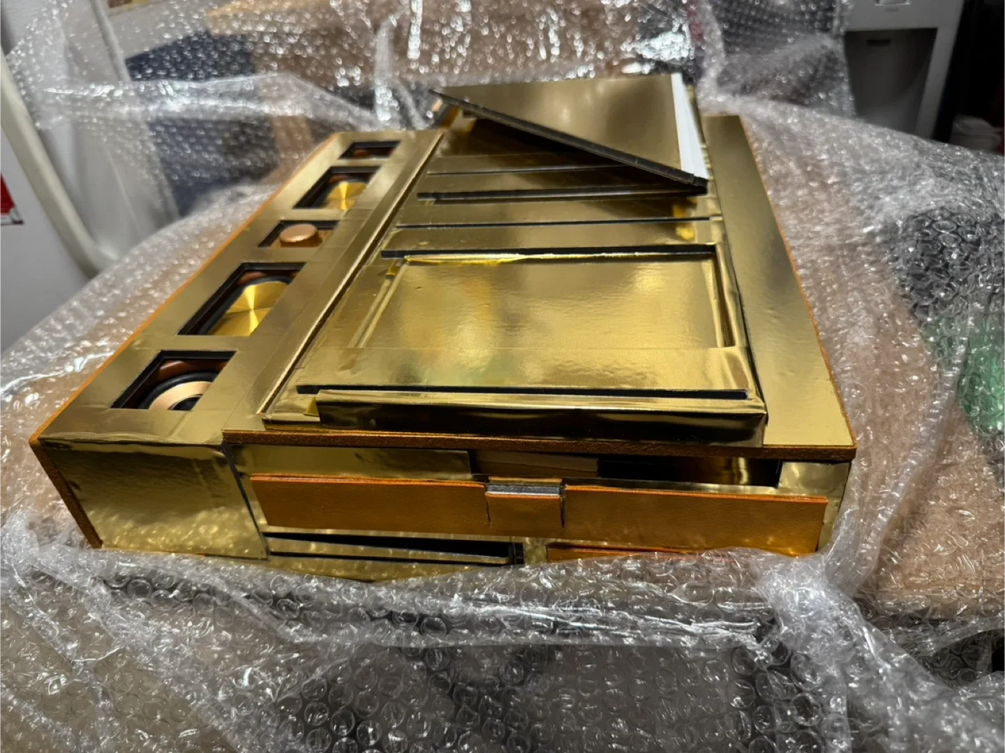 Custom Gold Desktop PC with Keyboard & Mouse image indicator(4)