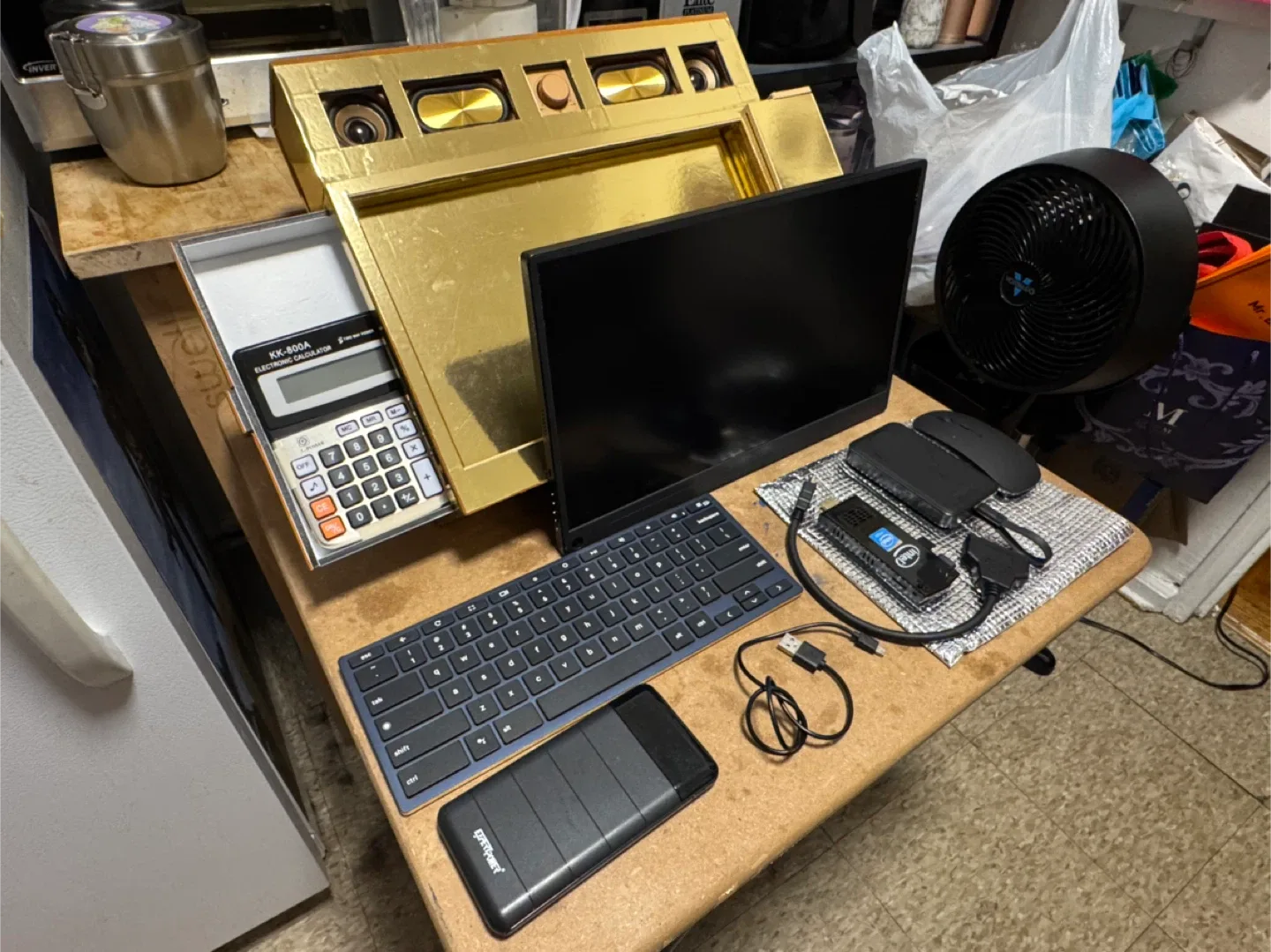 Custom Gold Desktop PC with Keyboard & Mouse image indicator(7)