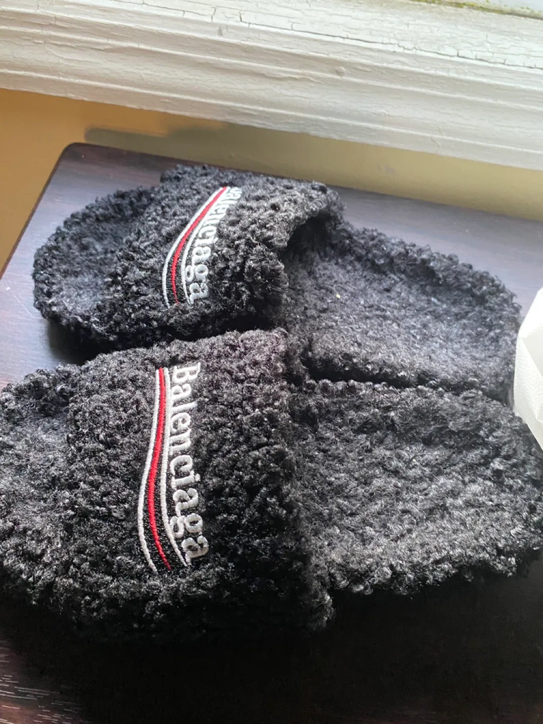 Balenciaga Furry Slides image indicator(5)