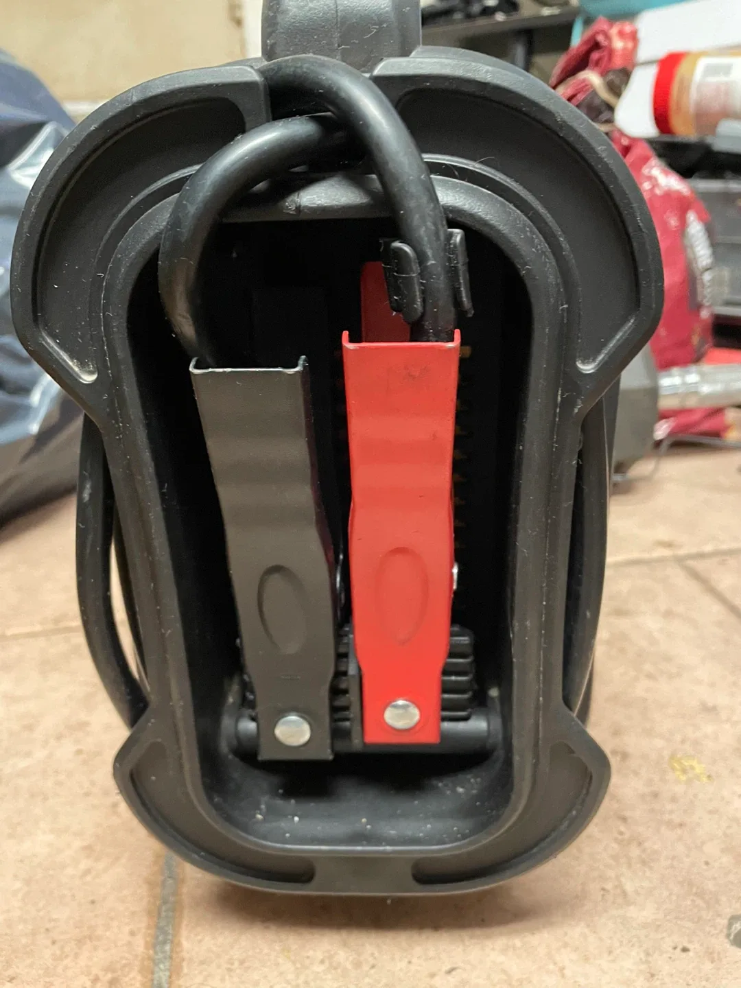 Dewalt Portable Jump Starter image indicator(2)