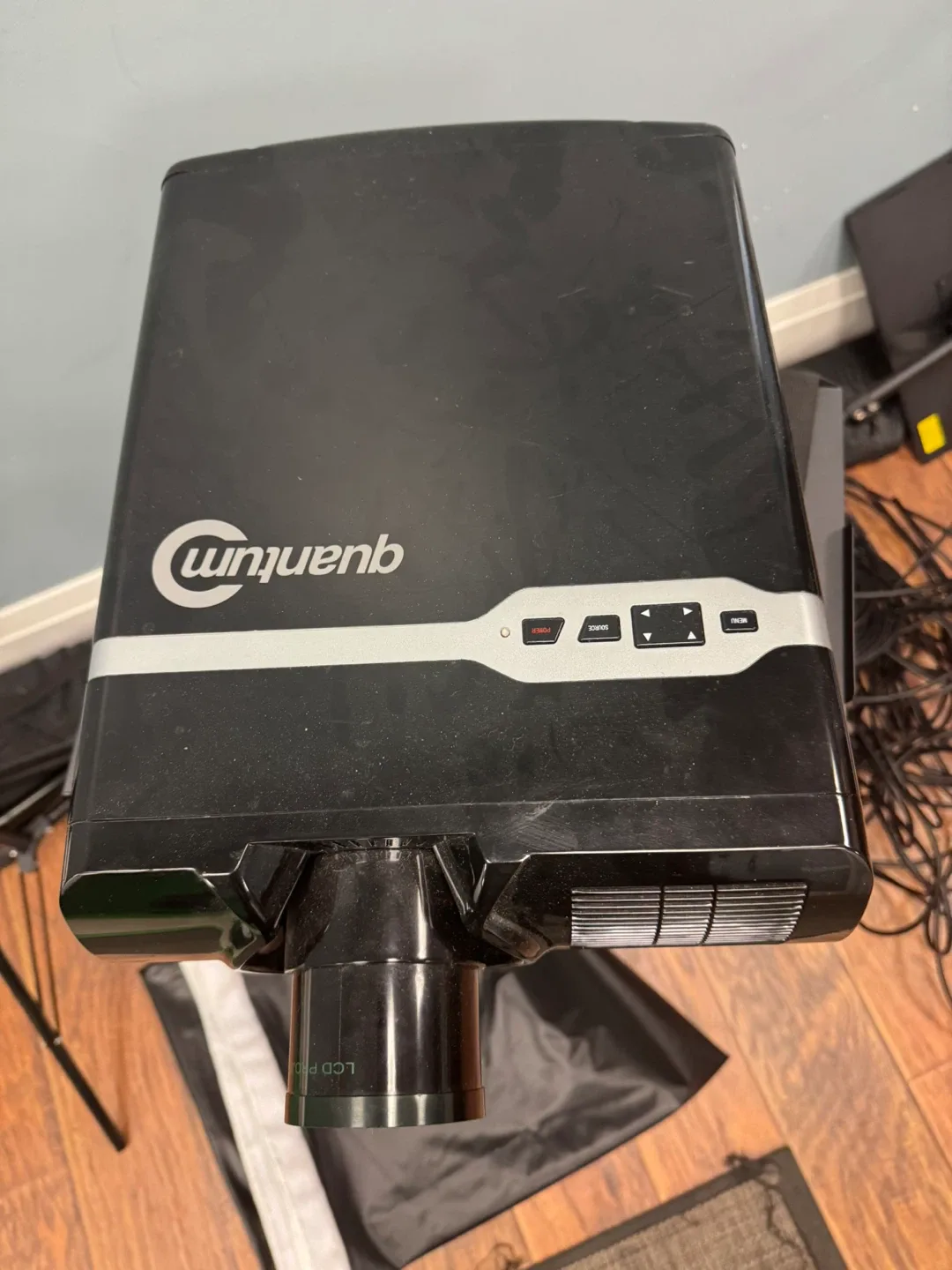 Quantum LCD Projector