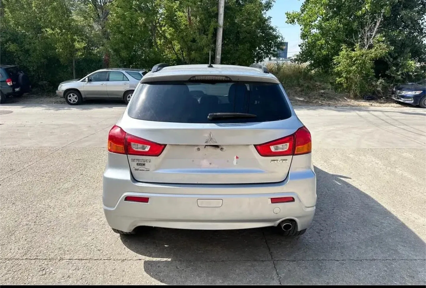 Silver Mitsubishi RVR SUV image indicator(6)