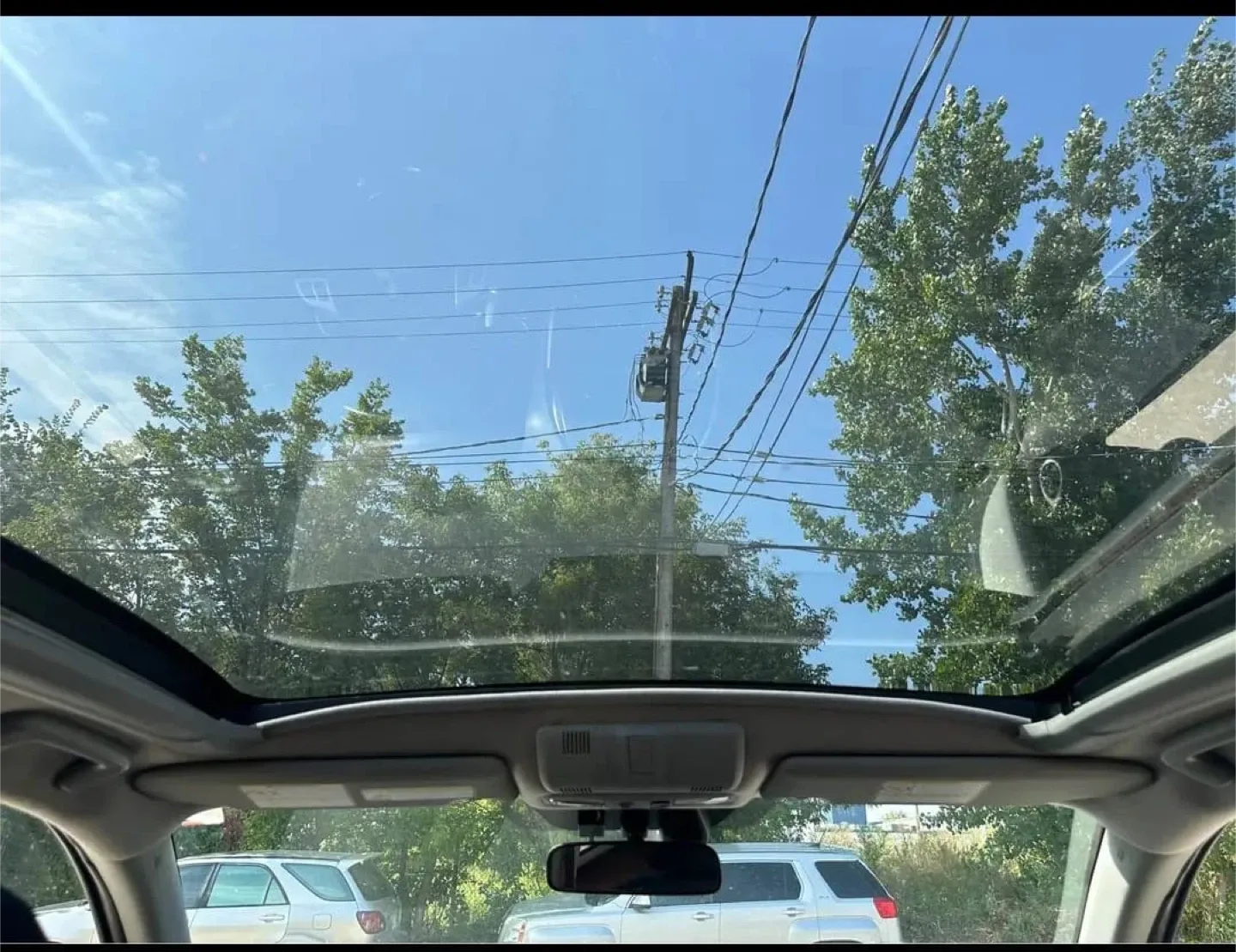 Silver Mitsubishi RVR SUV image indicator(5)