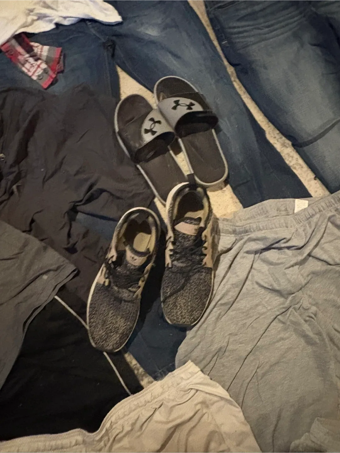 Clothing Care package for someone in need image indicator(2)