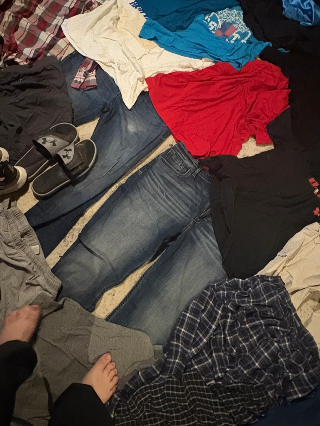 Clothing Care package for someone in need image indicator(5)