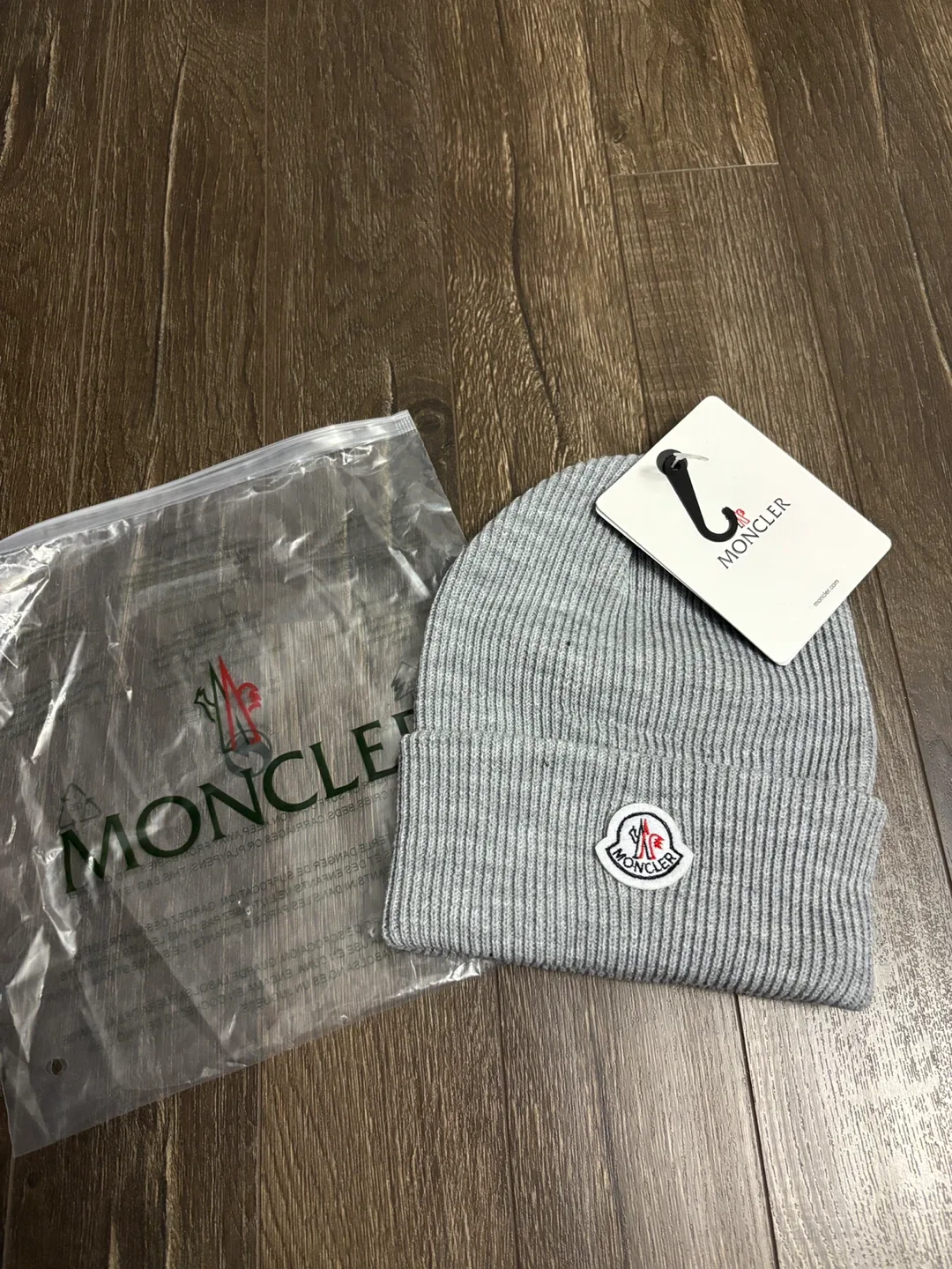 Moncler Beanie image indicator(3)