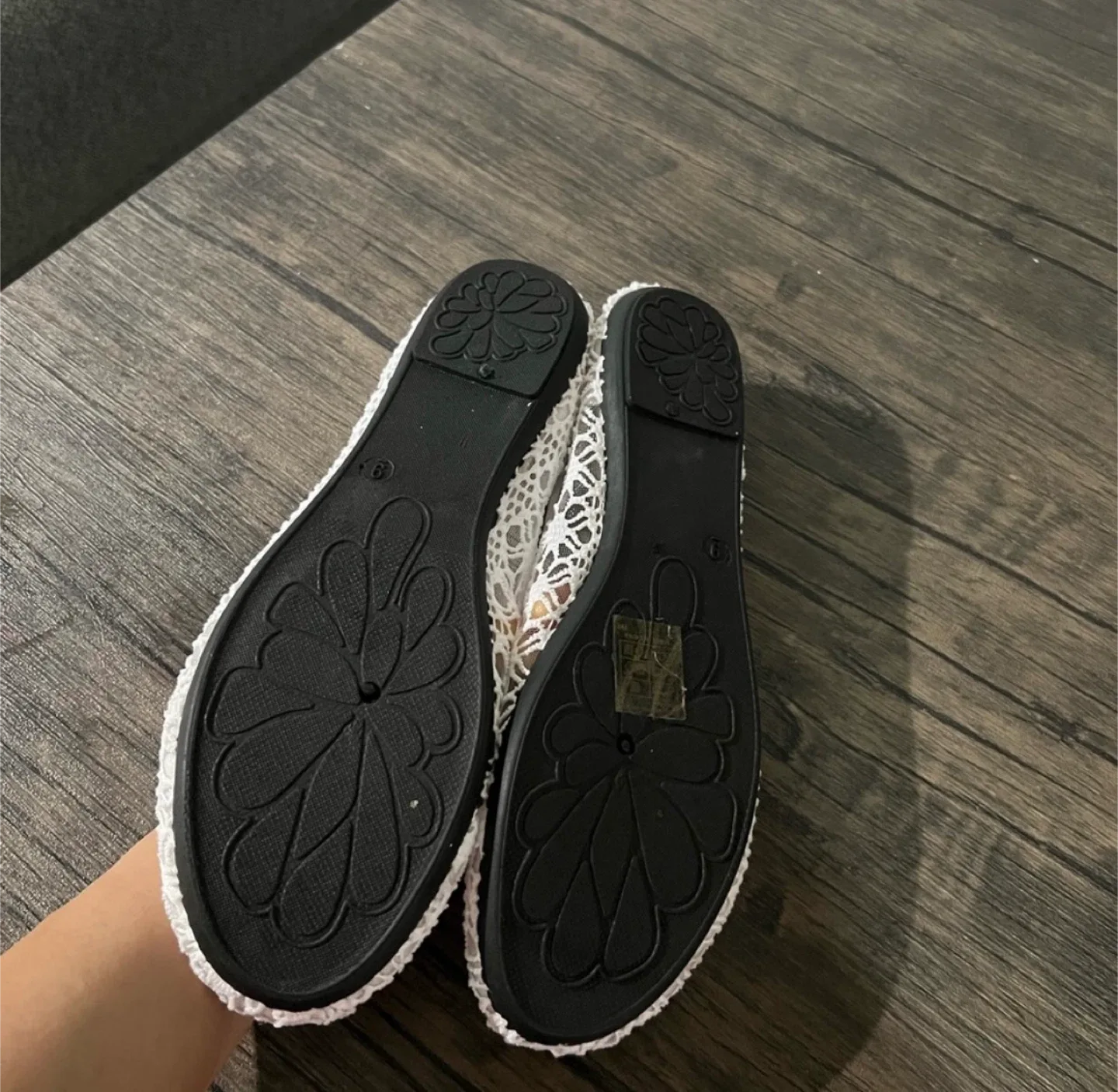 Charles Albert White Flats - Size 9 image indicator(2)