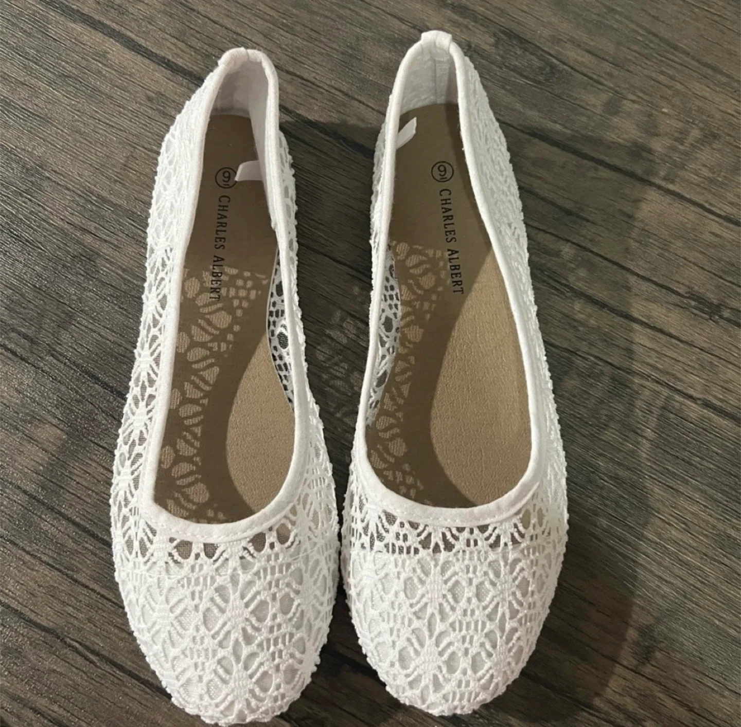 Charles Albert White Flats - Size 9