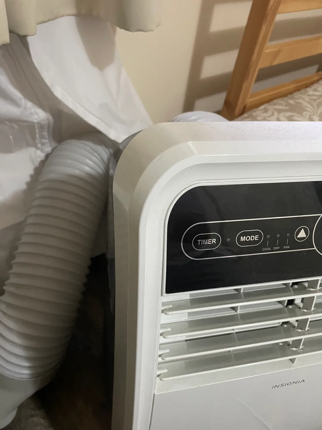 Insignia Portable Air Conditioner - NS-AC8PWH9-C image indicator(2)