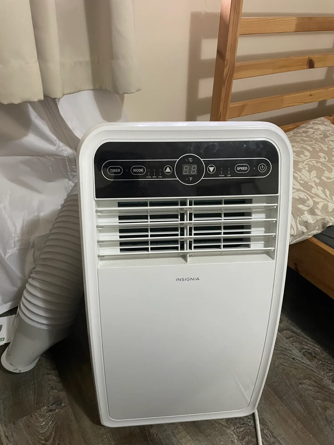 Insignia Portable Air Conditioner - NS-AC8PWH9-C