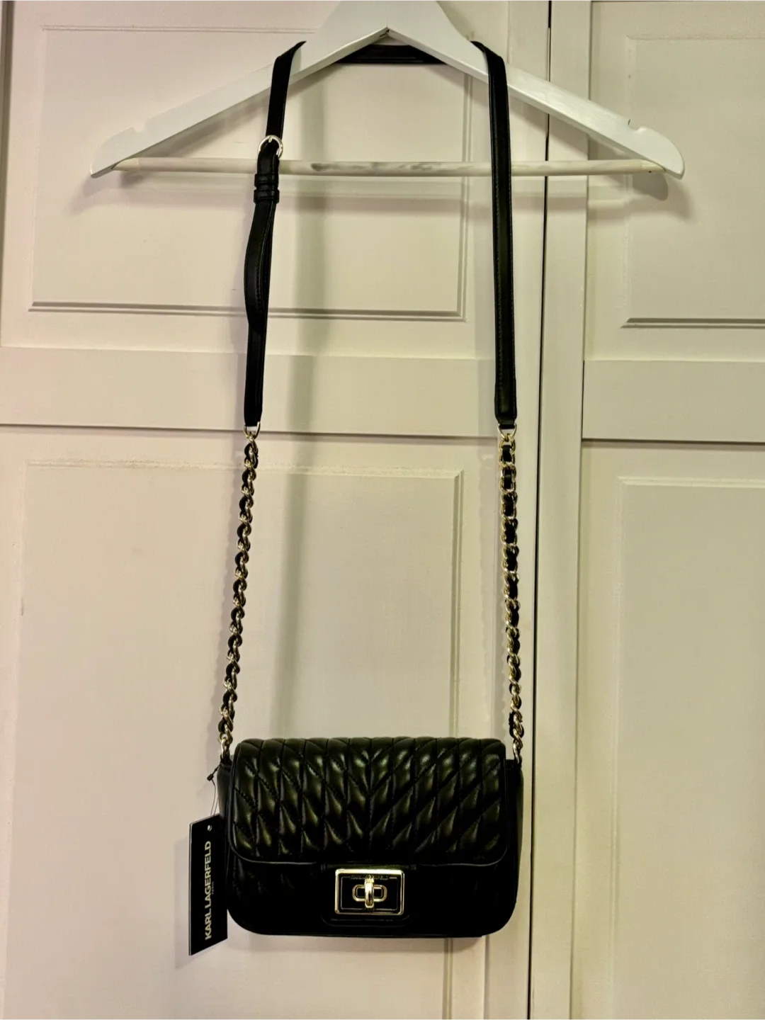 Karl Lagerfeld Paris Black Leather Shoulder Bag image indicator(7)