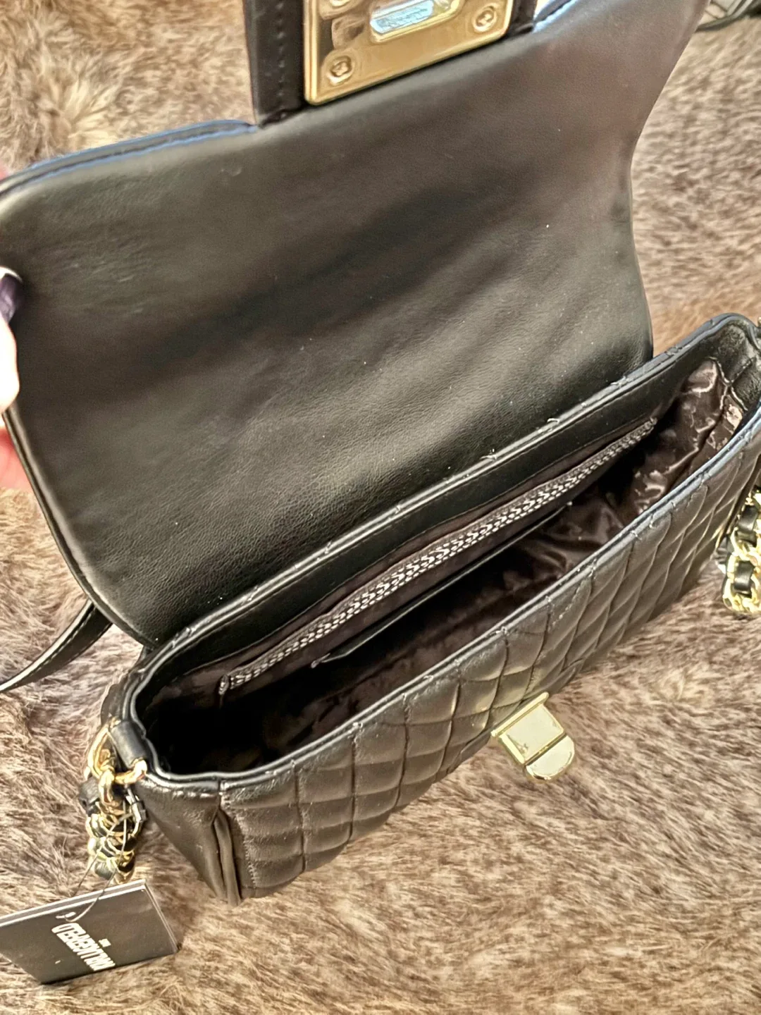 Karl Lagerfeld Paris Black Leather Shoulder Bag image indicator(8)