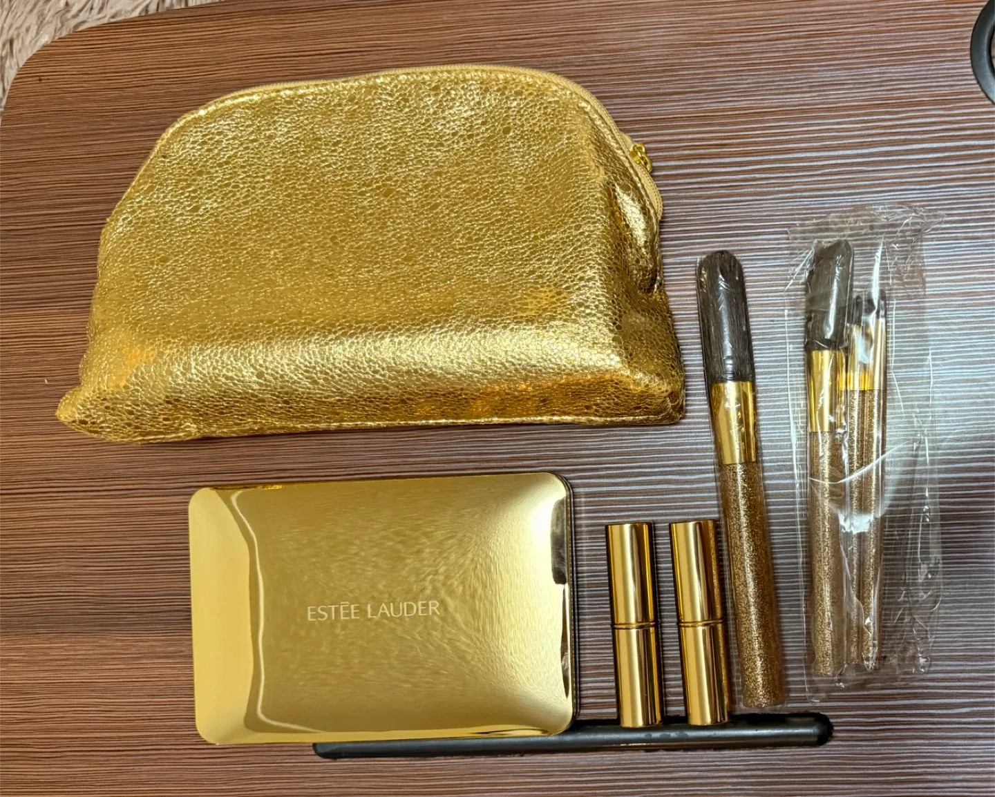 Estee Lauder Makeup Set - Gold image indicator(3)