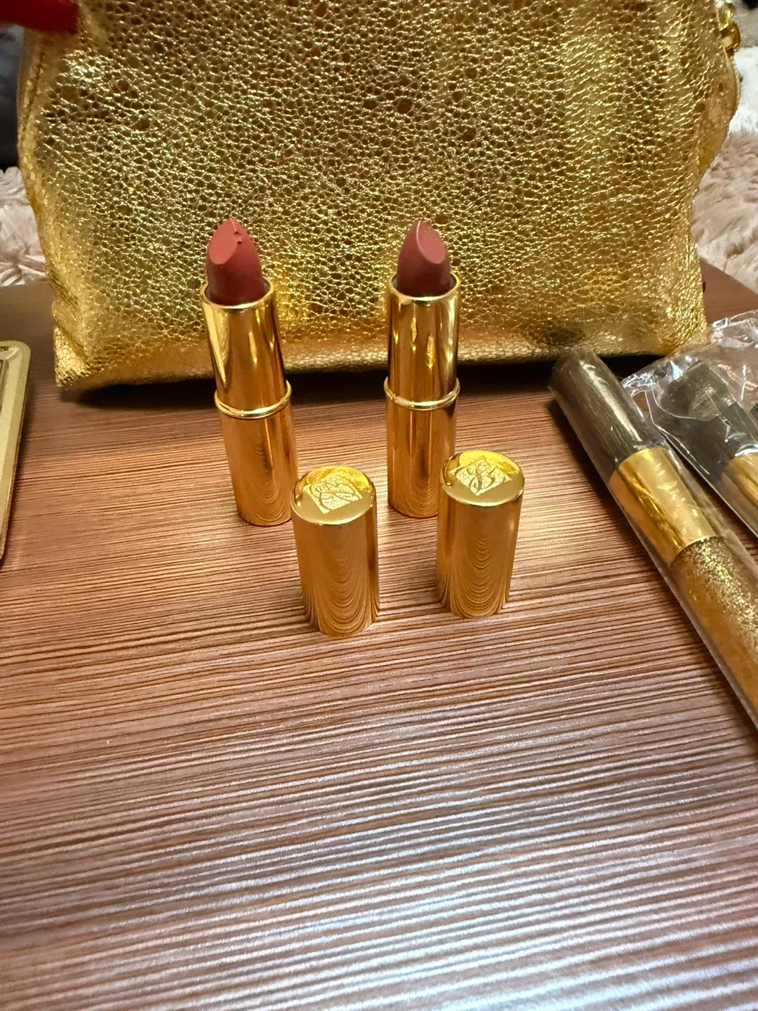 Estee Lauder Makeup Set - Gold image indicator(2)