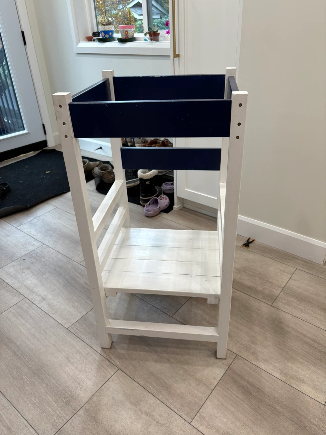 Kids Learning Tower - adjustable kitchen Helper - photo 2