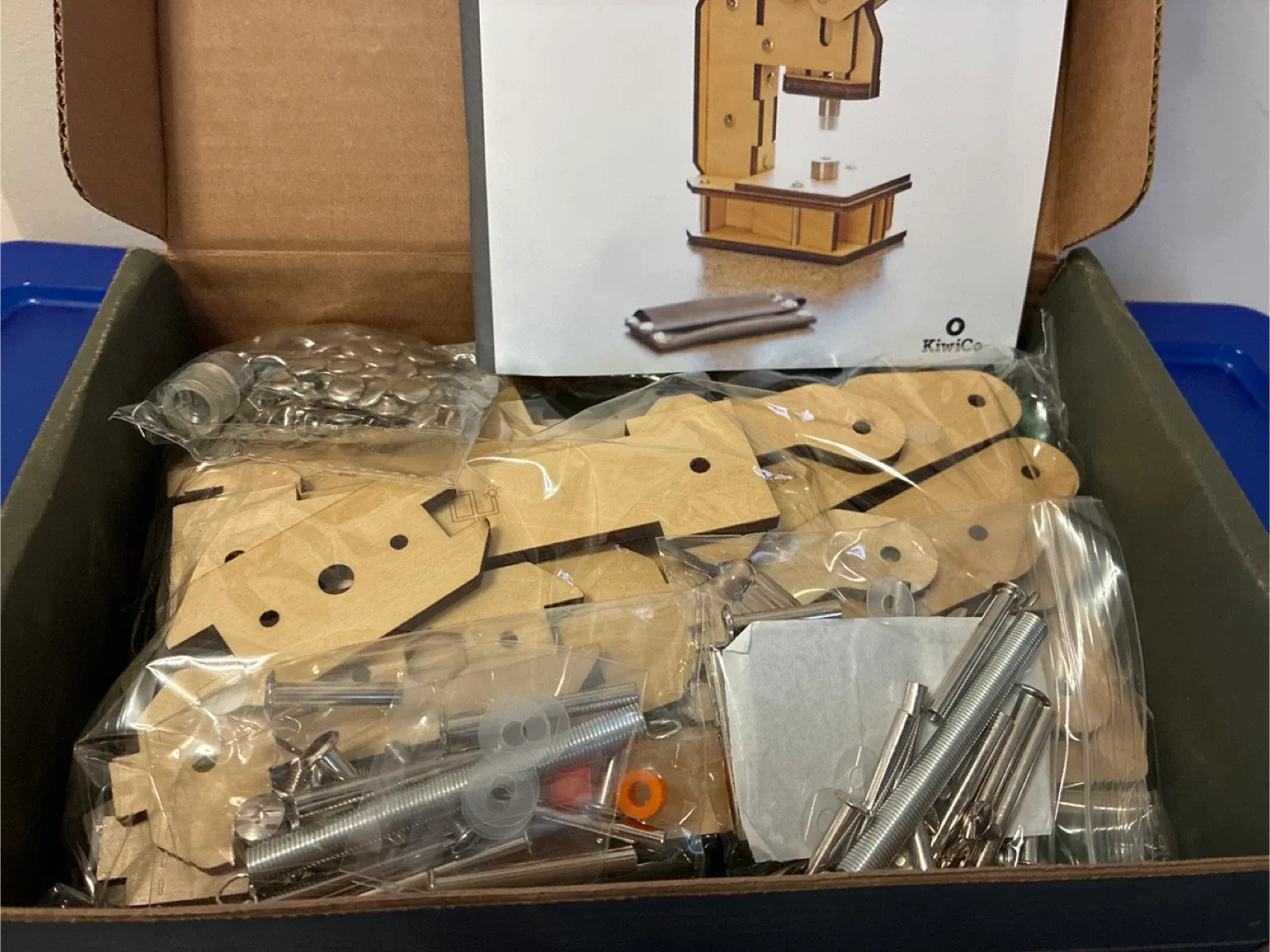 KiwiCo Rivet Press Eureka Crate - New in Box! image indicator(2)