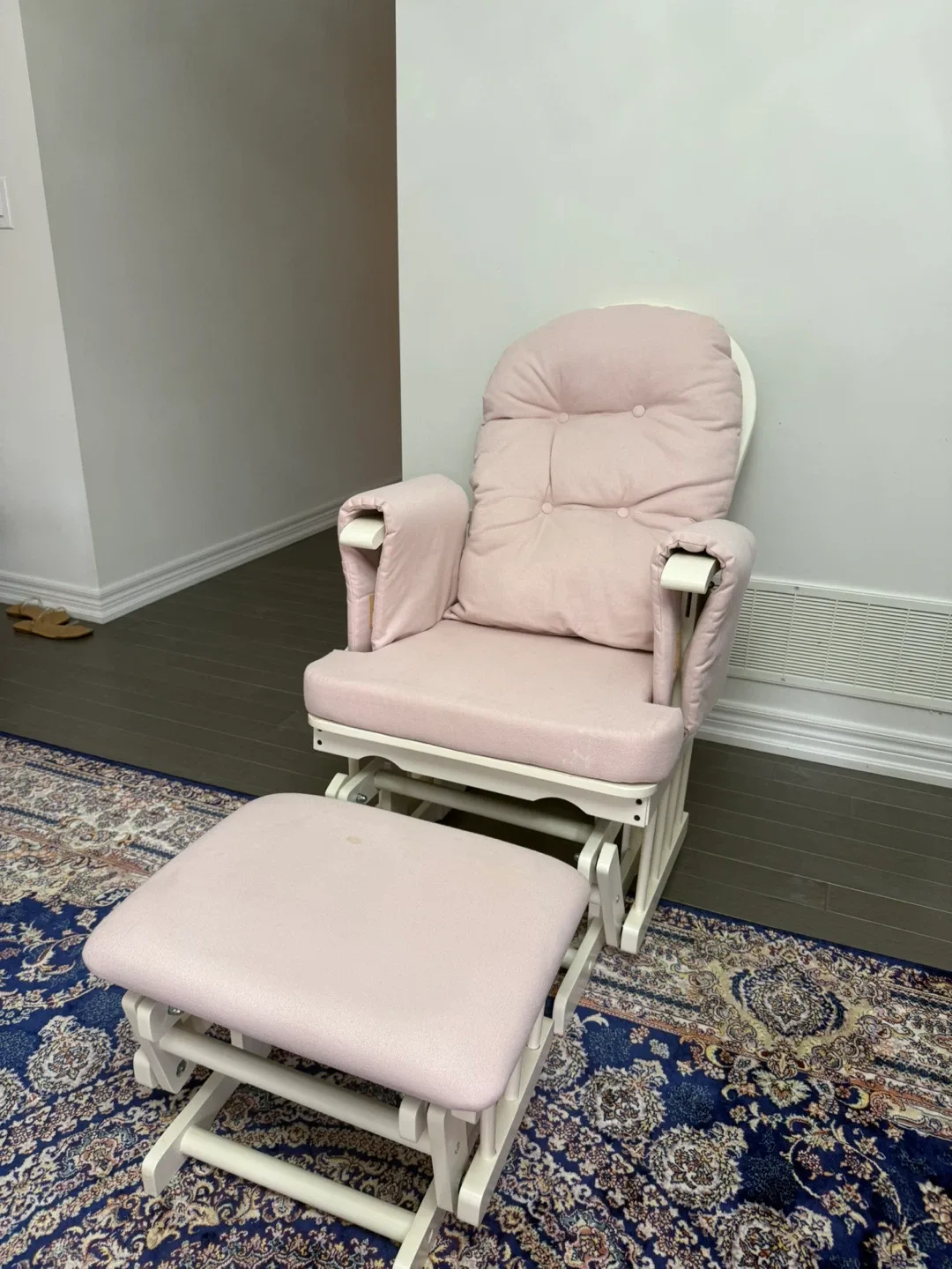 Nursing glider chair + ottoman set image indicator(4)