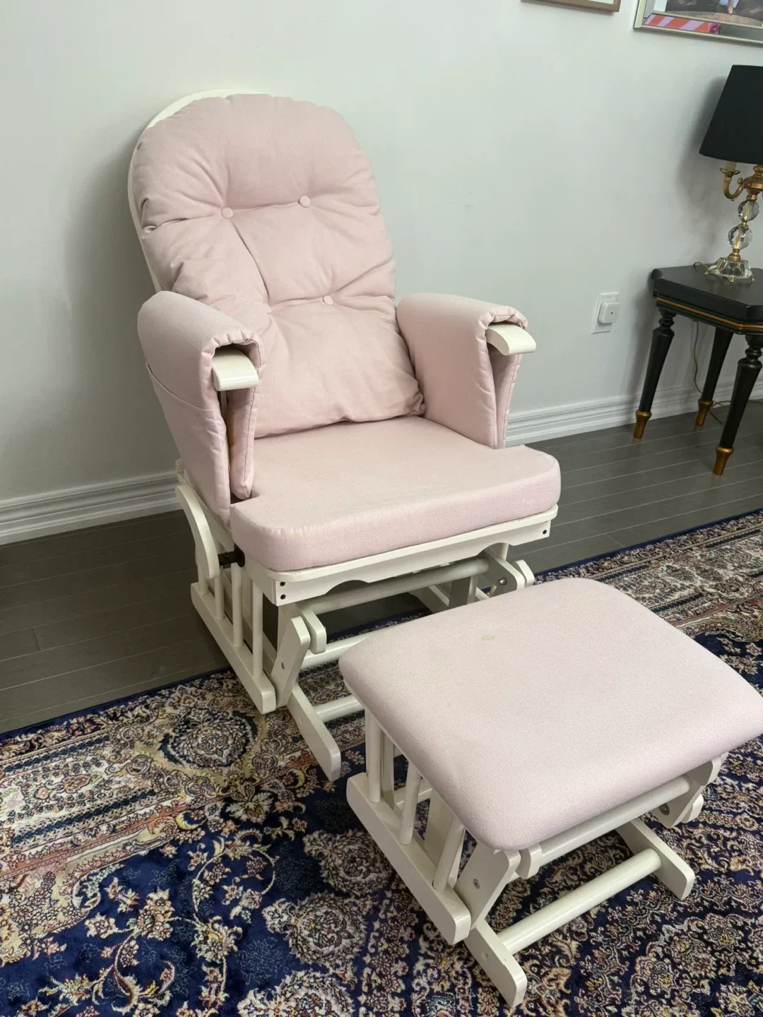 Nursing glider chair + ottoman set image indicator(3)