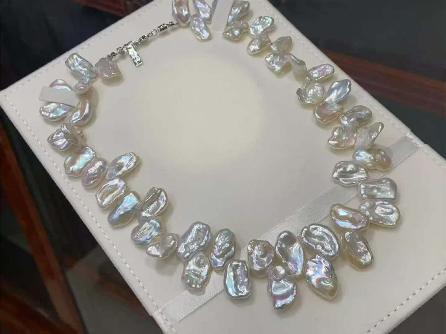 Baroque Pearl Necklace image indicator(3)