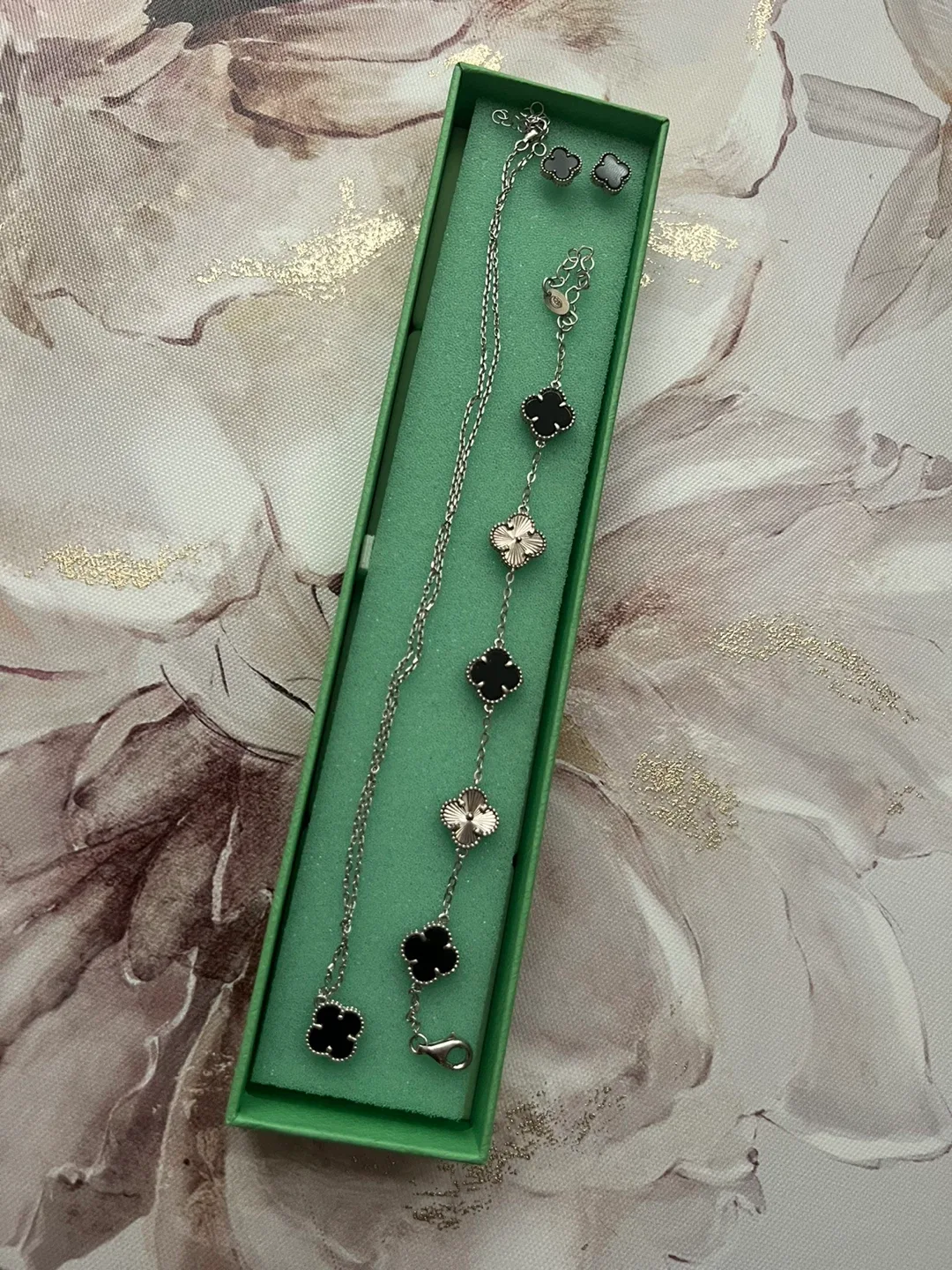 925 Sterling Silver set  "Clover" with Onyx image indicator(2)