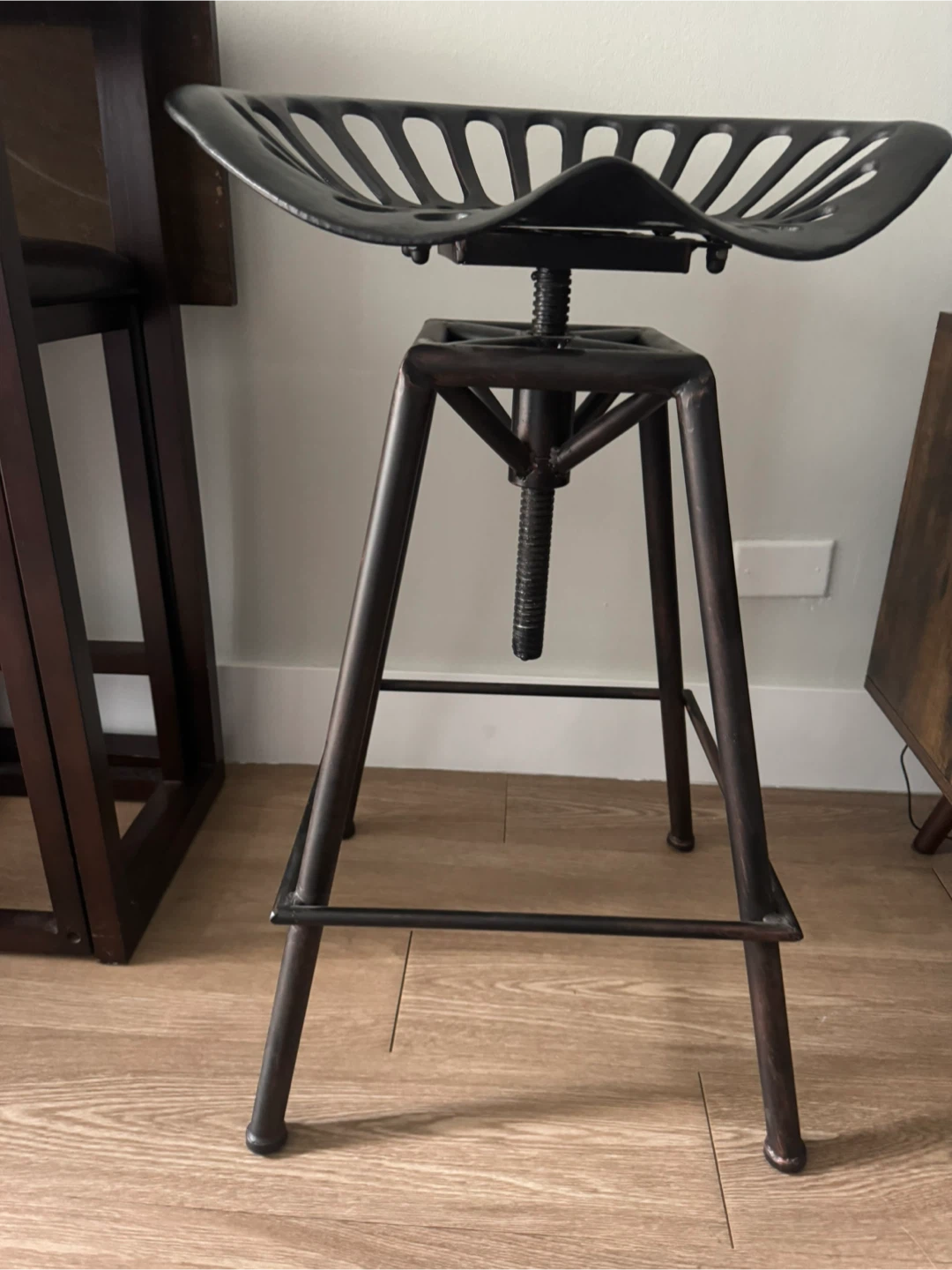 Tractor Seat Bar Stool - Adjustable Height - photo 2