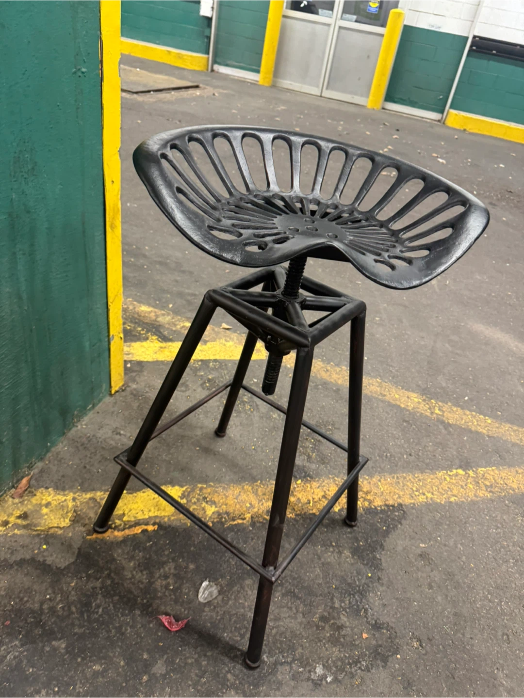 Tractor Seat Bar Stool - Adjustable Height - photo 4