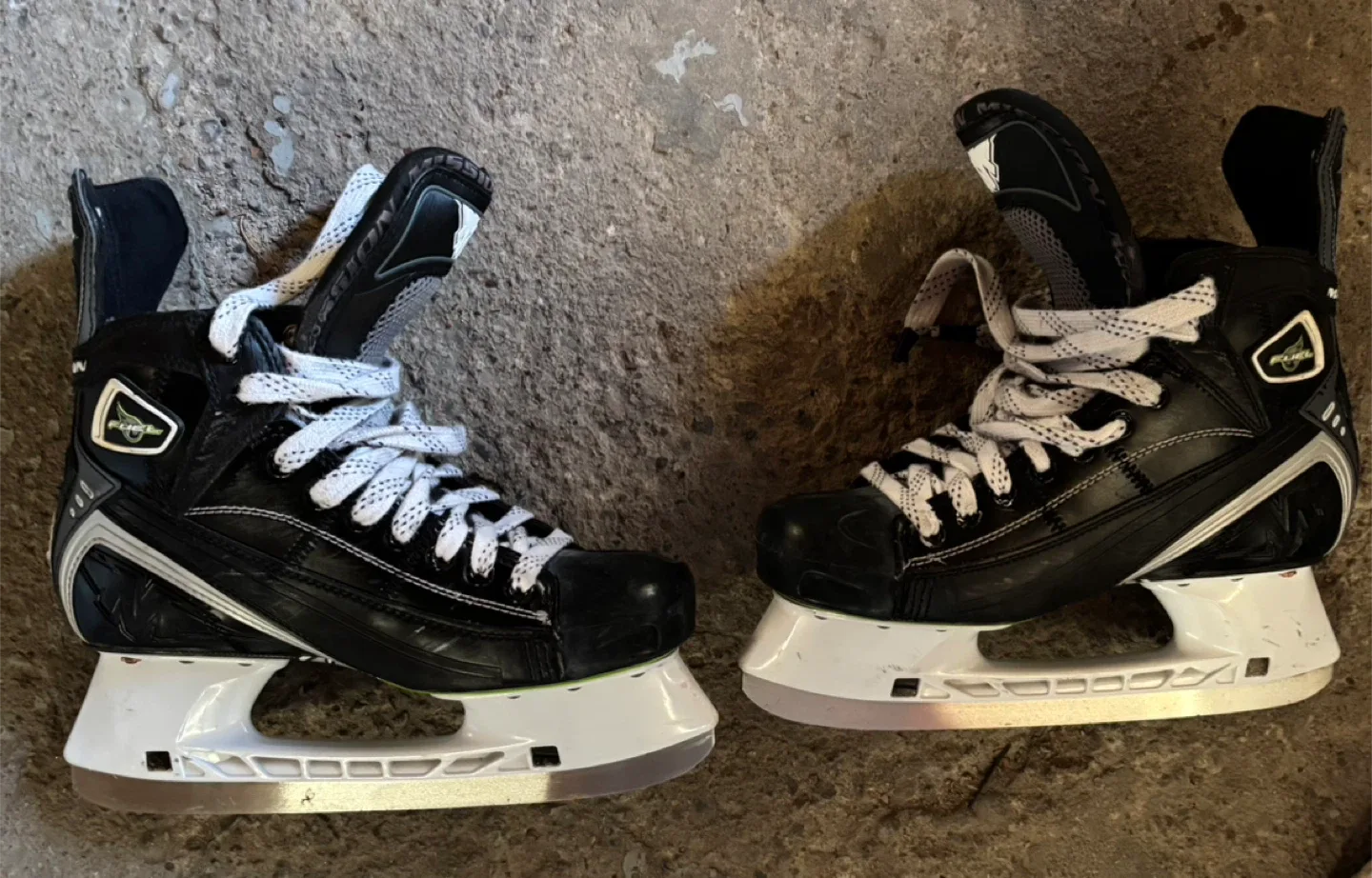 Mission AG 90R Hockey Skates