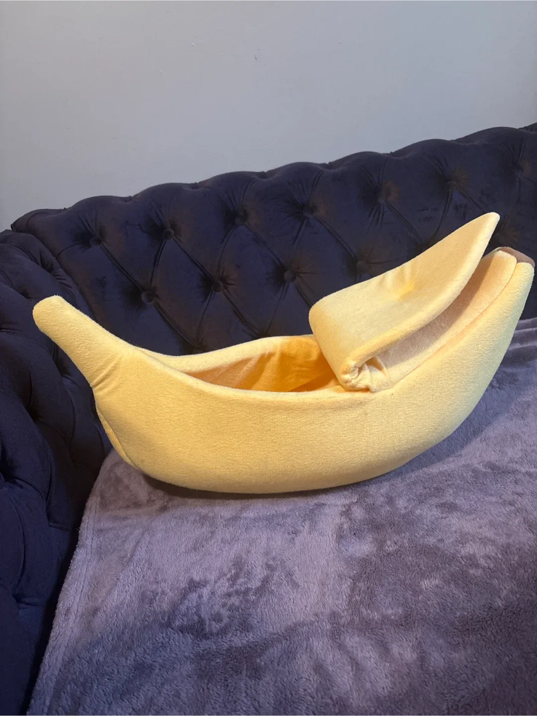 Banana Pet Bed - Cozy & Fun!
