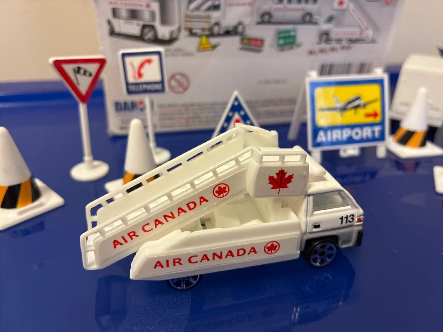 Air Canada Airport Play Set image indicator(4)