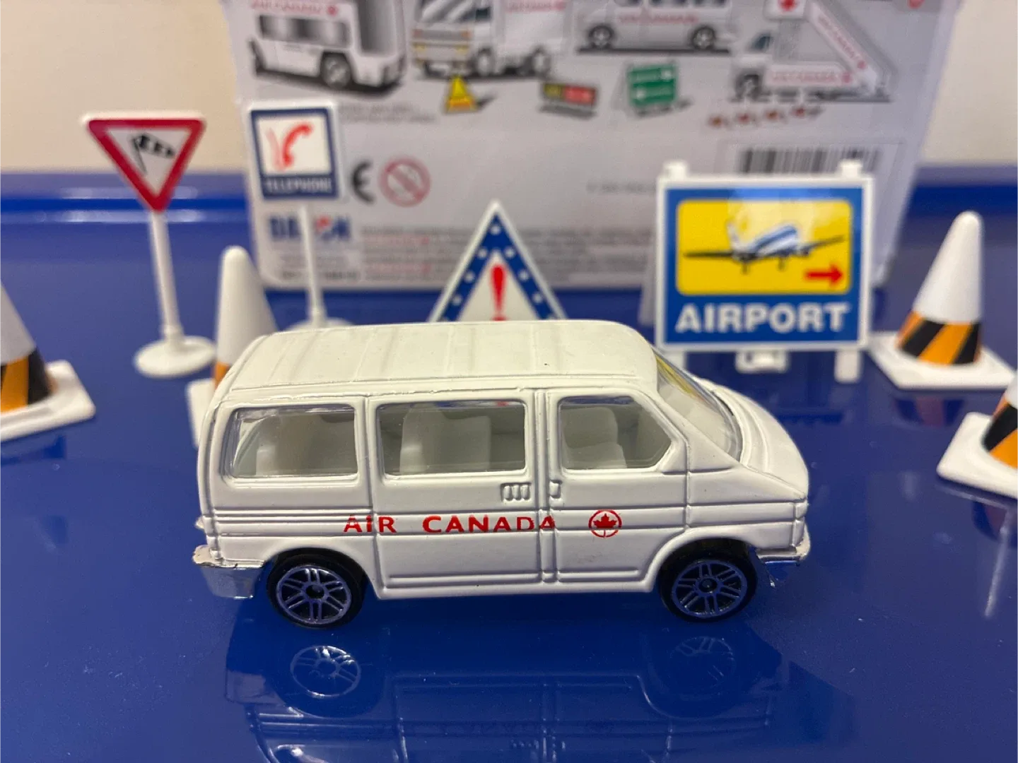 Air Canada Airport Play Set image indicator(2)