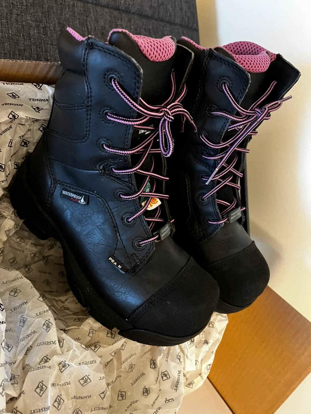 Terra Wolverine Waterproof Safety Boots - US 6W