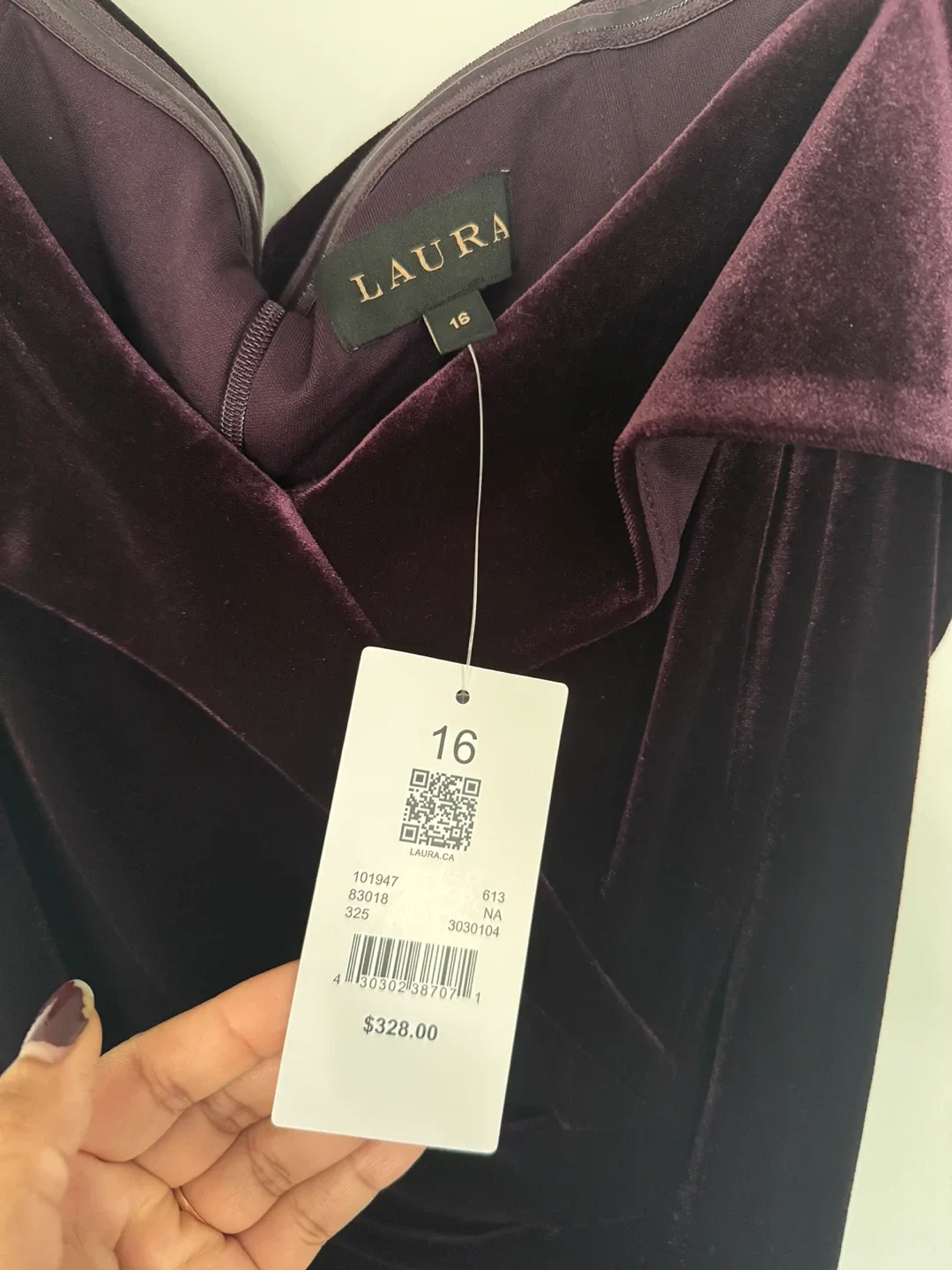 Laura Velvet Off-Shoulder Dress - Size 8 image indicator(5)