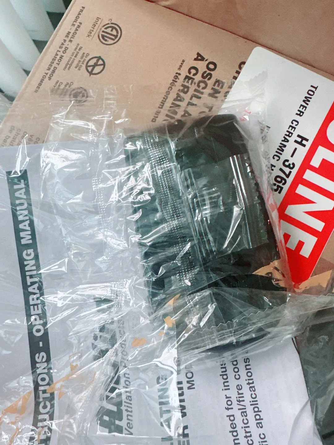 Air King Oscillating Ceramic Tower Heater - Like New! image indicator(4)