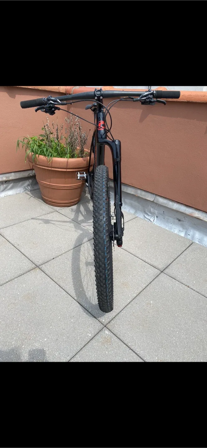 Cannondale Scalpel Carbon 3 Mountain Bike image indicator(2)