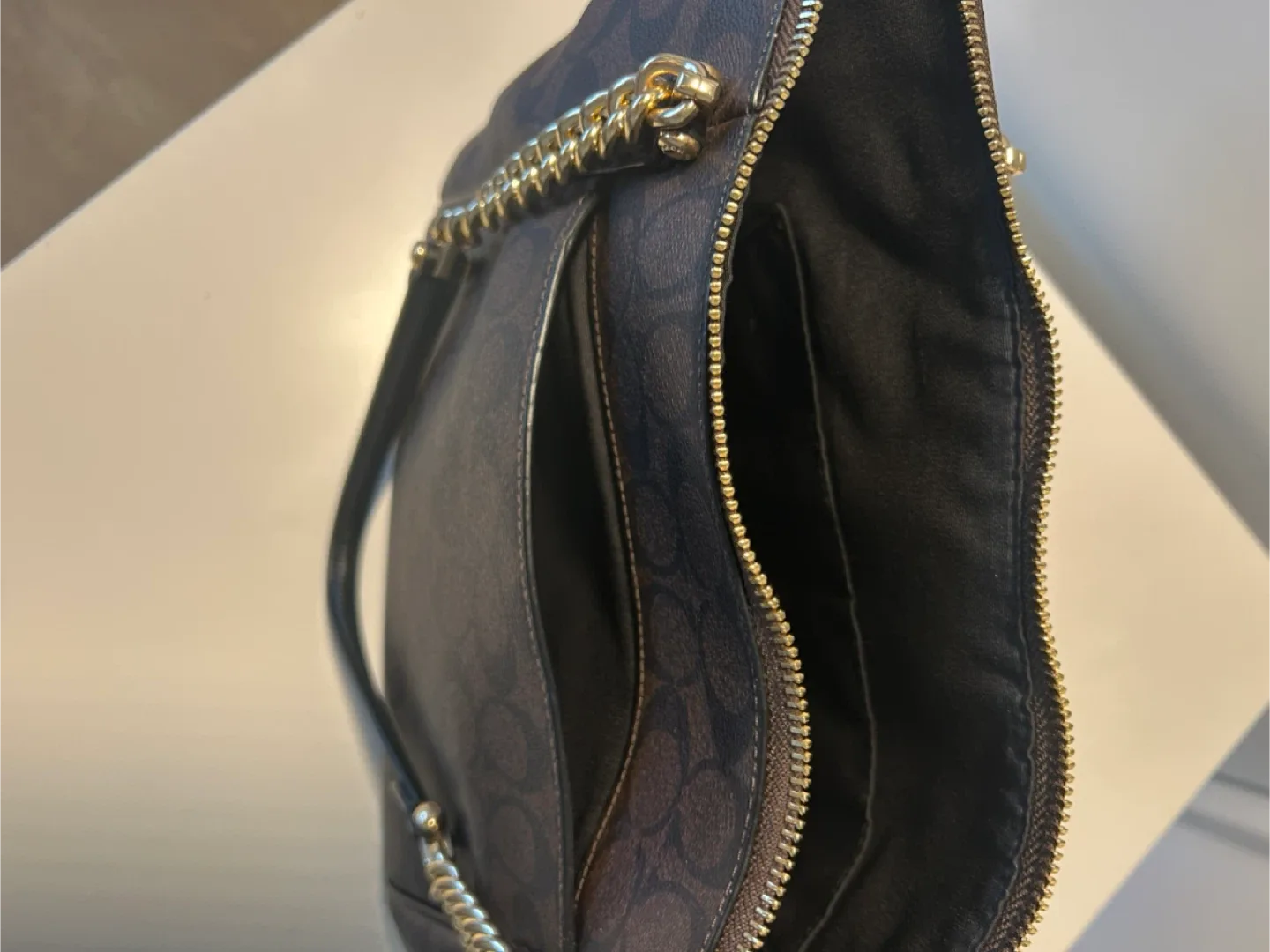 Coach Signature Chain Tote Bag image indicator(4)