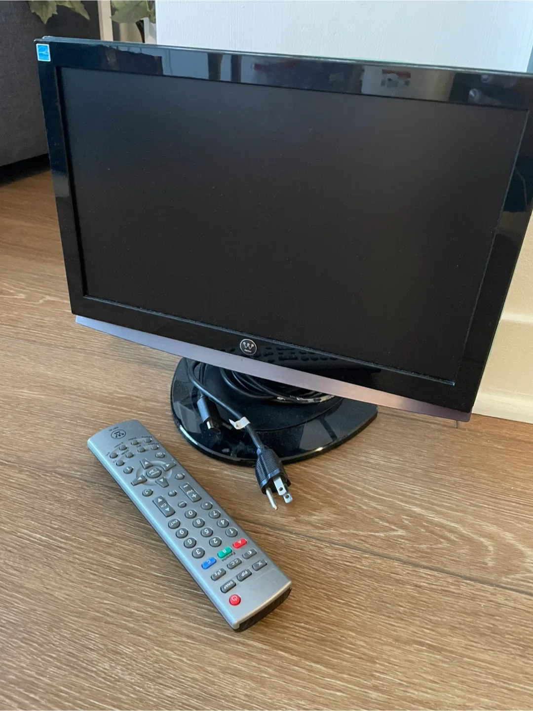 Westinghouse 15” LCD TV with Remote