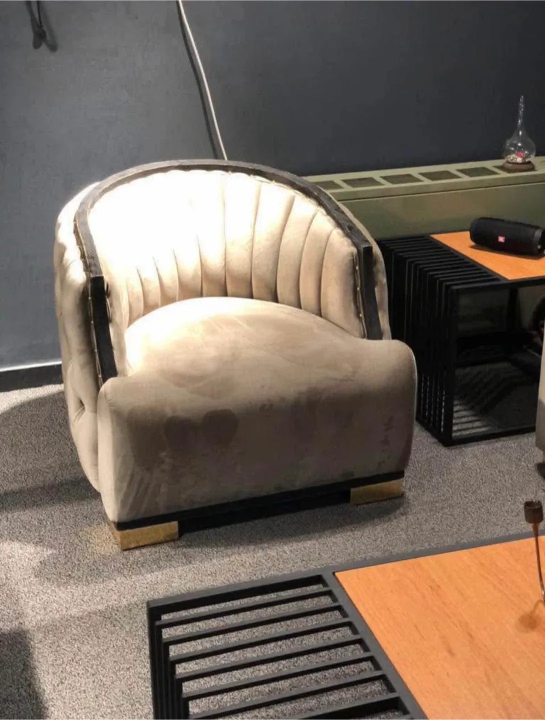 Brand new Velvet sofa and Tufted Accent Chair image indicator(3)