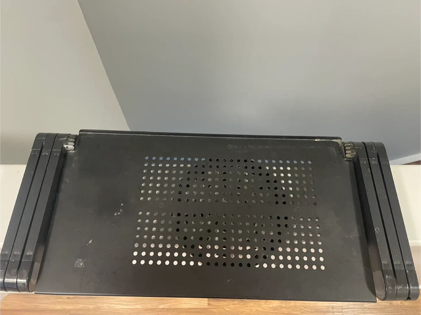 Armyte Adjustable Laptop Stand - Black