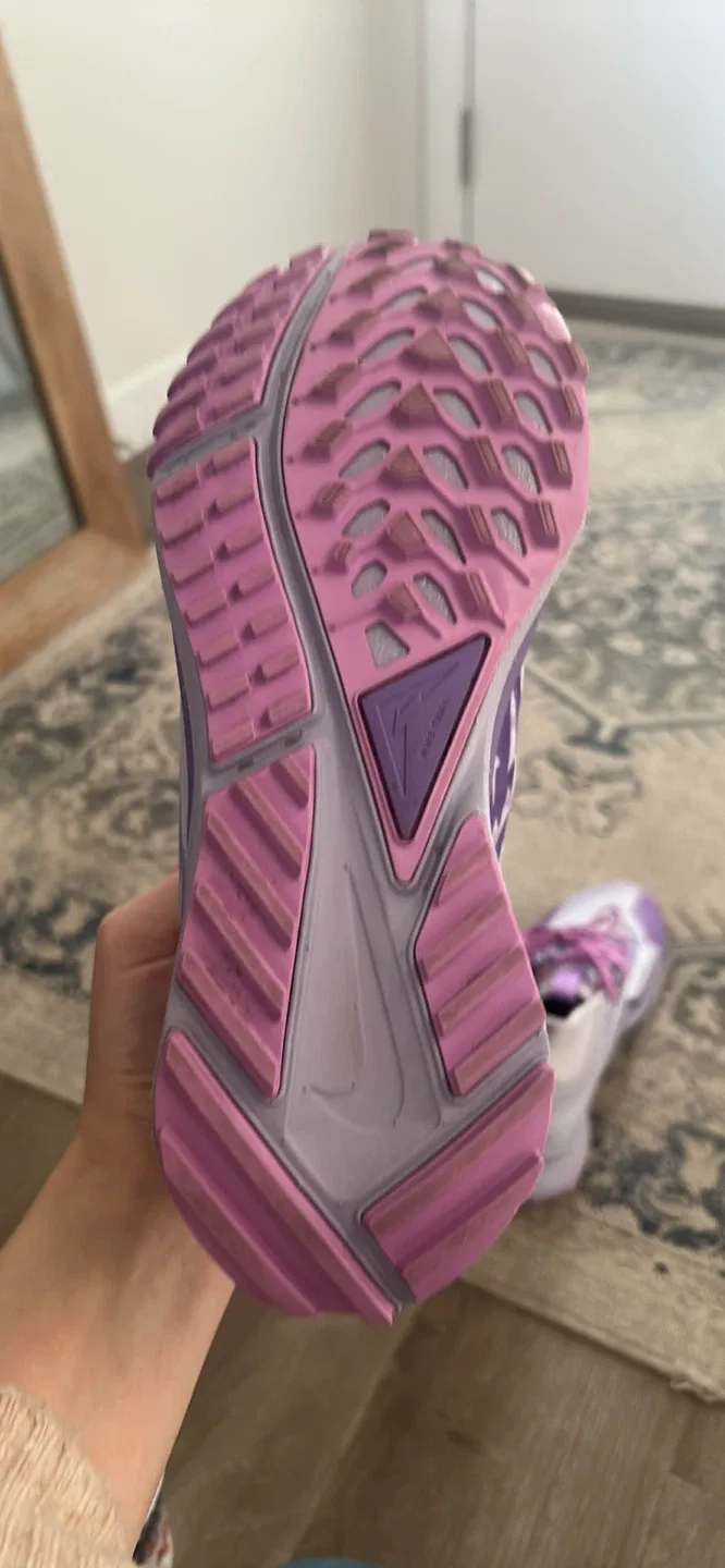 Nike Trail Running Shoes - Women's Size 9.5 image indicator(3)