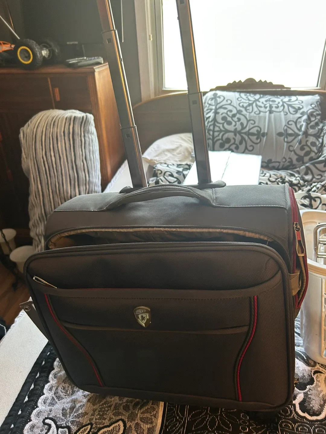 Rolling Briefcase - Carry-on Size image indicator(2)