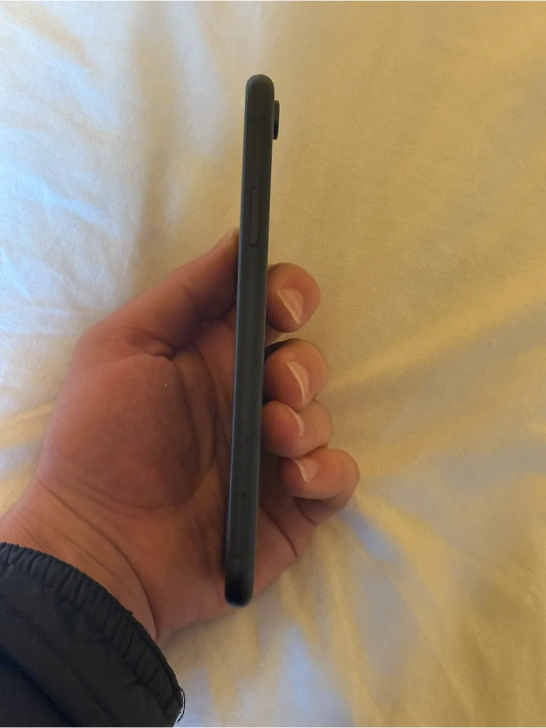 Apple iPhone XR - Black image indicator(3)