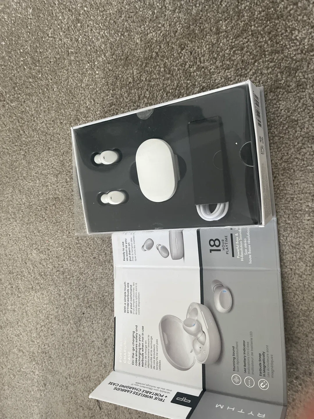 Rythm True Wireless Earbuds + Portable Charging Case - White image indicator(3)