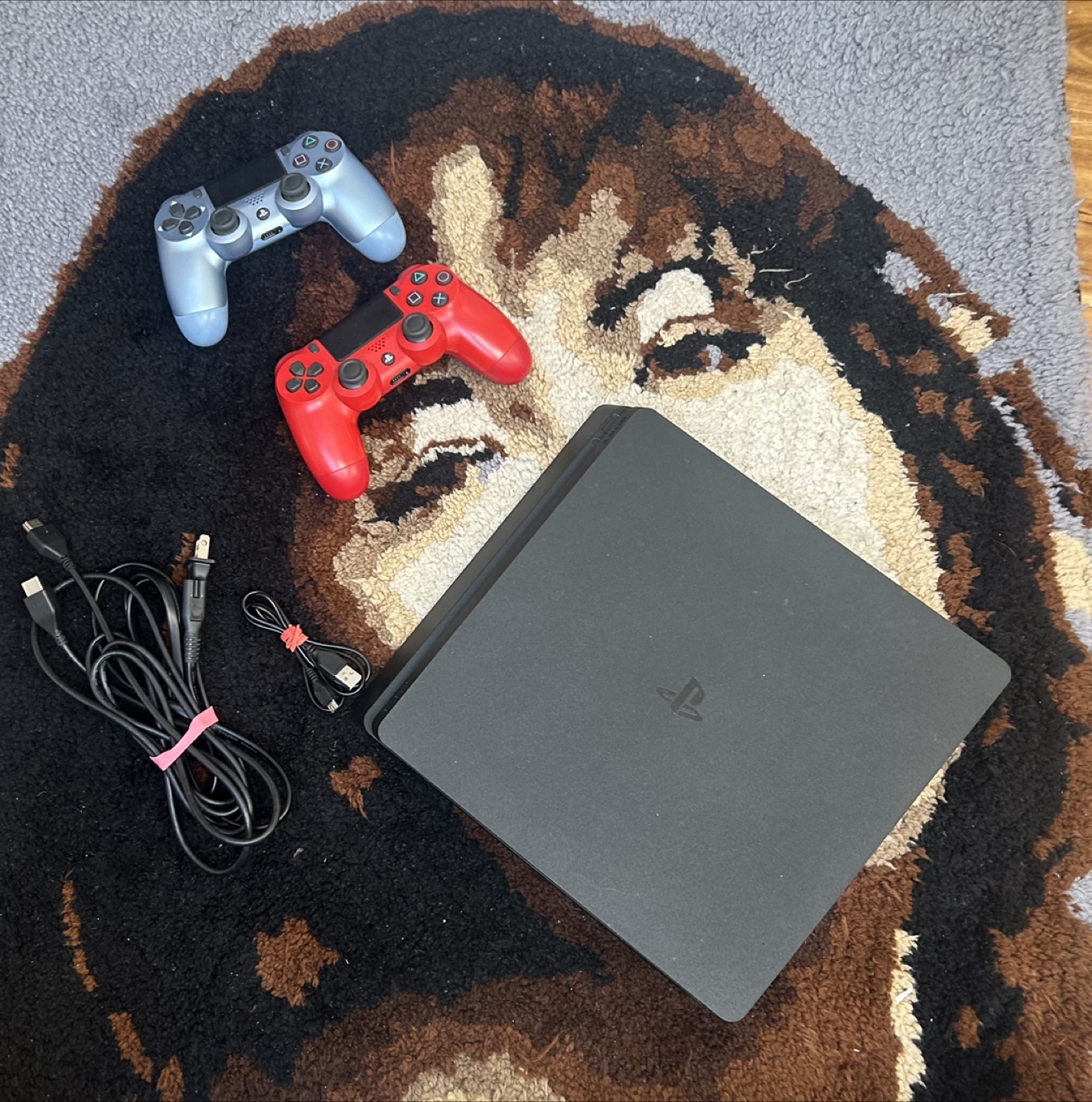 PlayStation 4 Console, Controllers & wires (PS4)