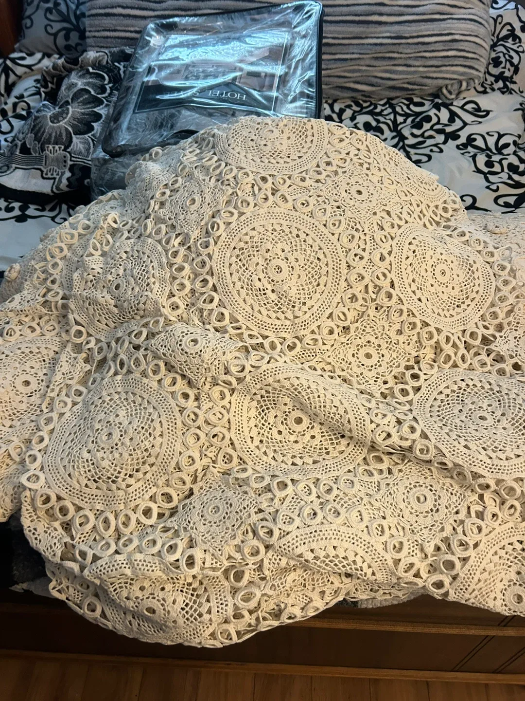 Silk Vintage Crochet Bed Cover & Pillows