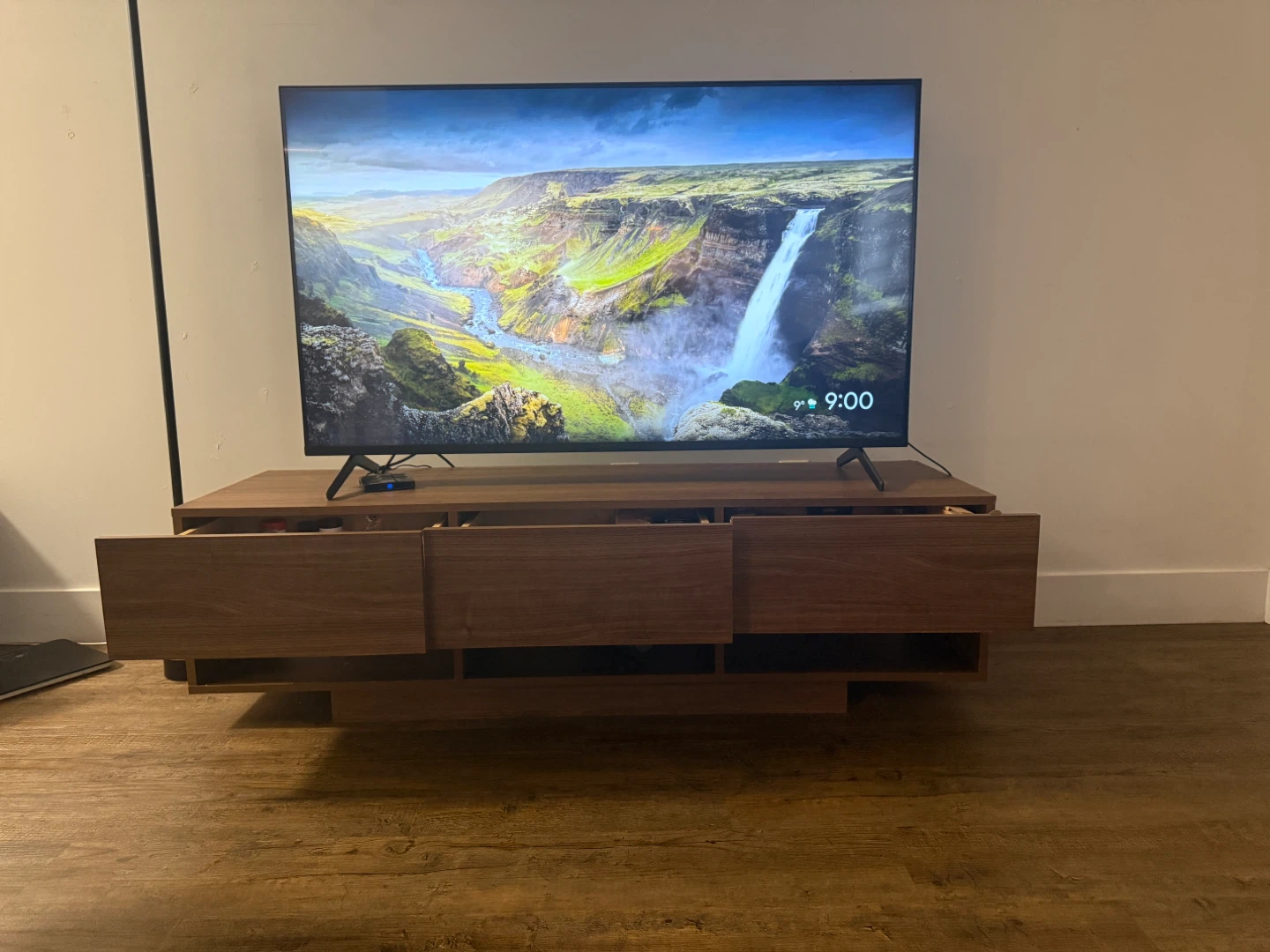 wooden media console - photo 2