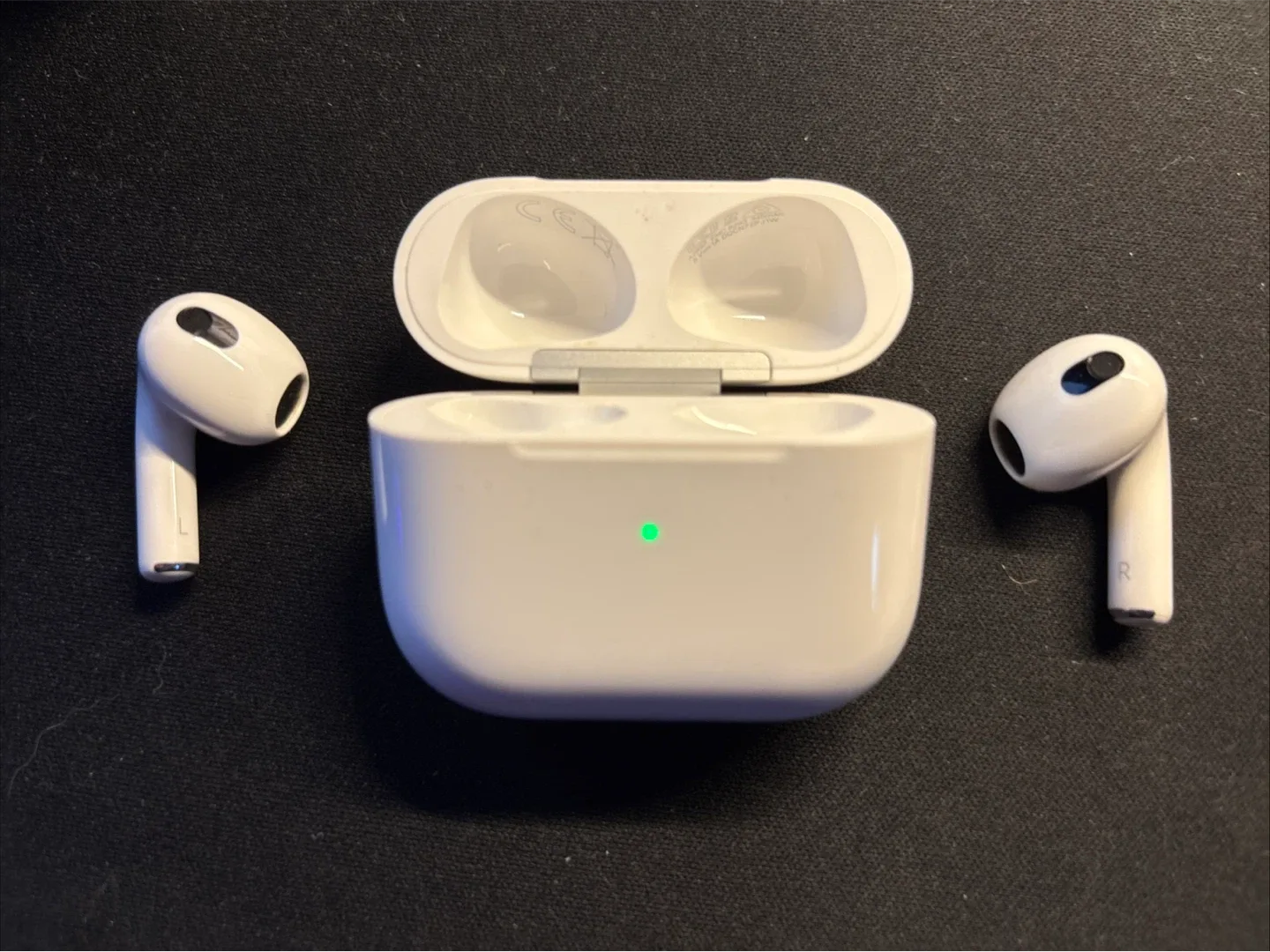 Apple AirPods 3rd Generation with Extra Case image indicator(3)