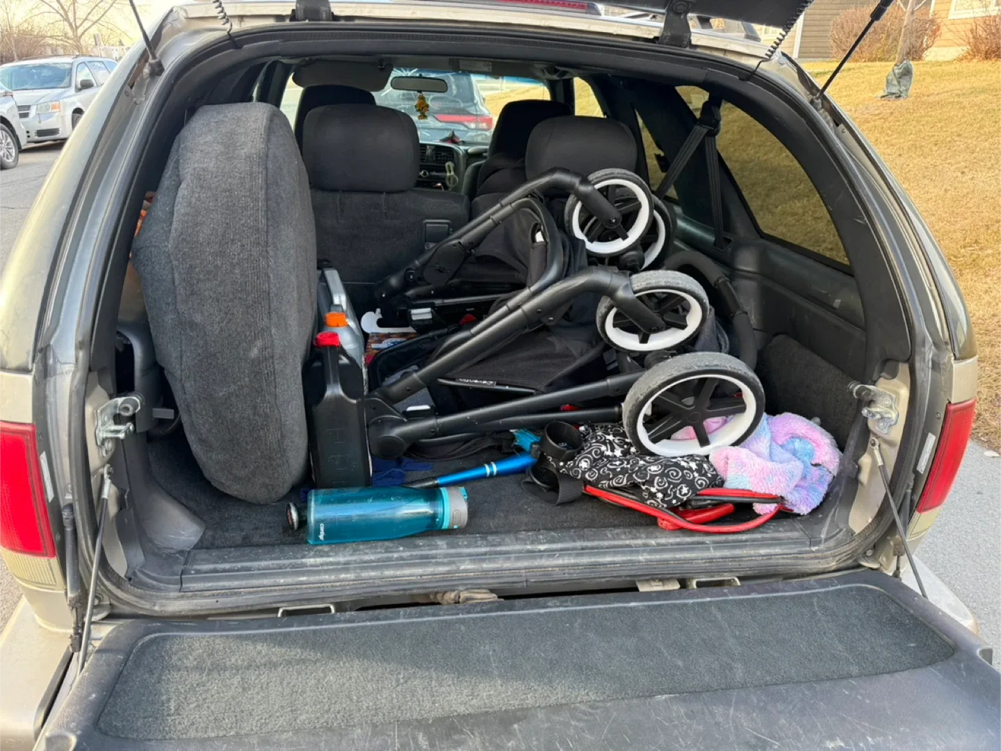 GMC Jimmy SUV - Great Condition! image indicator(8)