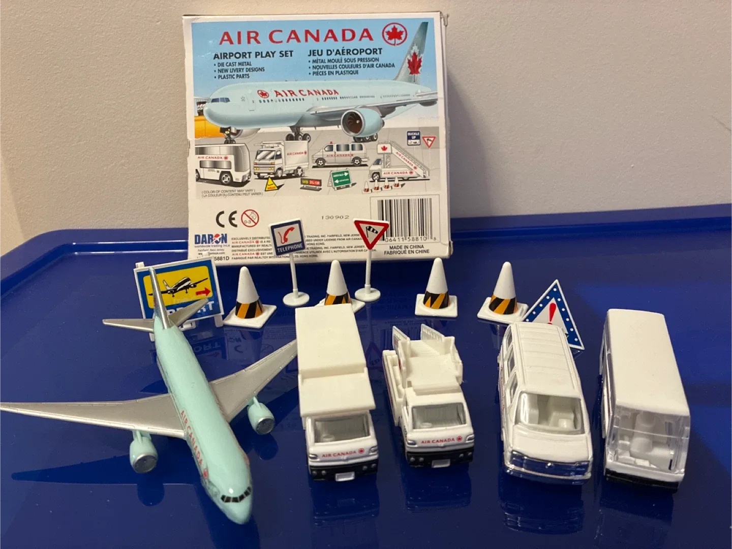 Air Canada Airport Play Set image indicator(6)
